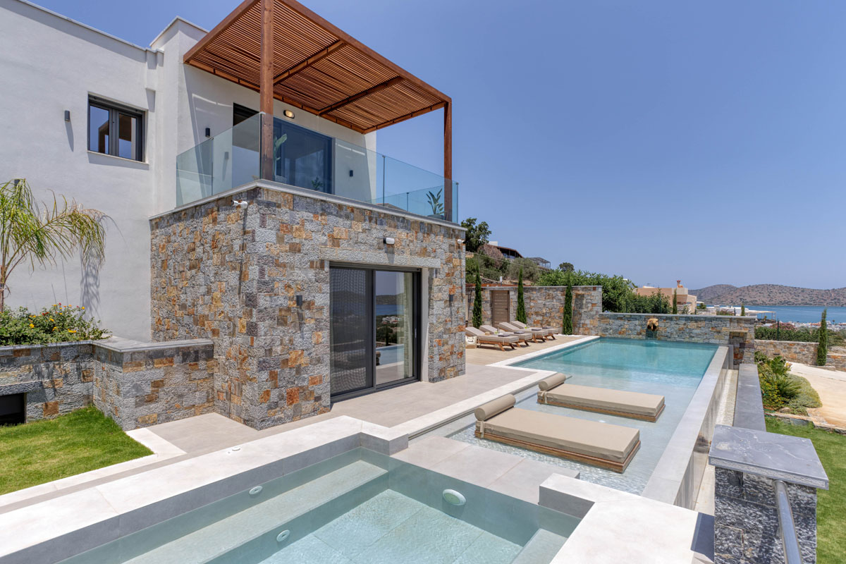 Zeus Luxury Villas